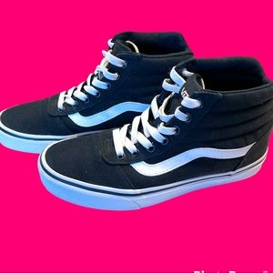Vans off the wall sk8 hi Like New